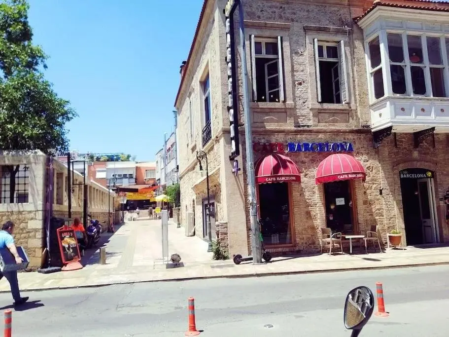 Анталья: A TINY FLAT IN OLD TOWN AREA 850€ Per mounth