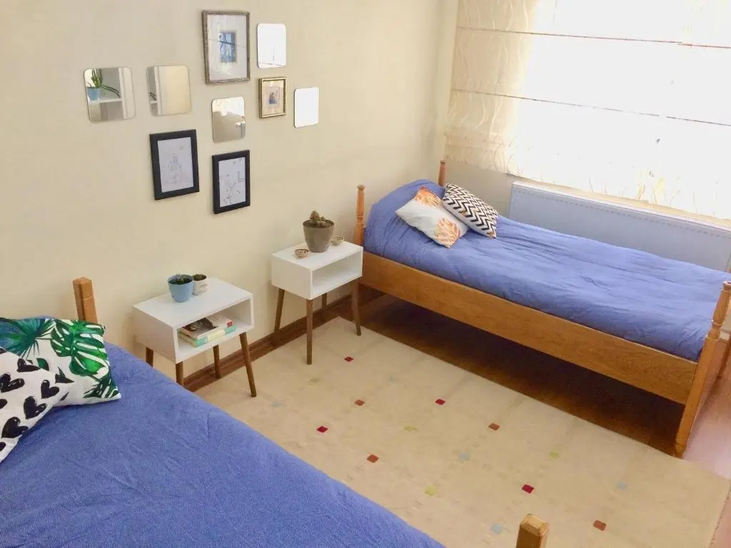 Денизли: Comfy Flat 2 No Air Condition but has ceiling fans and central Heating
