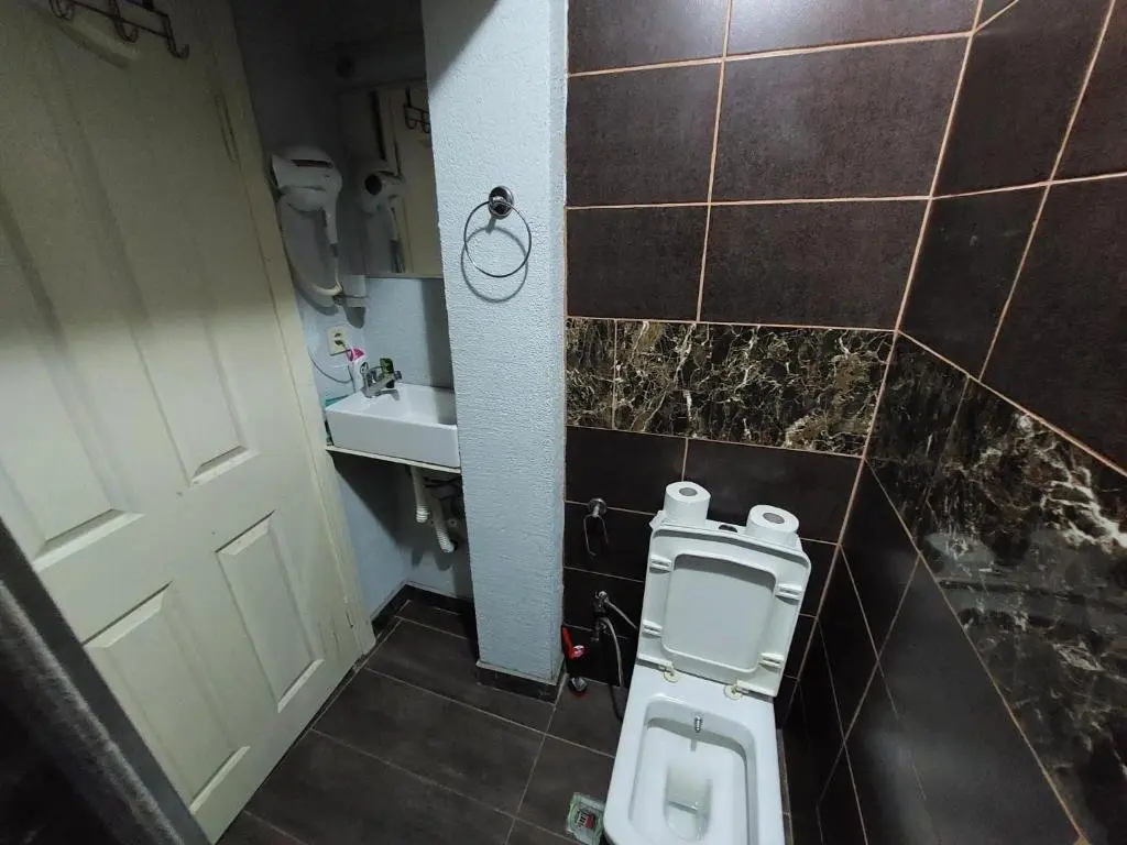Стамбул: hygienic affordable central accommodation near metro