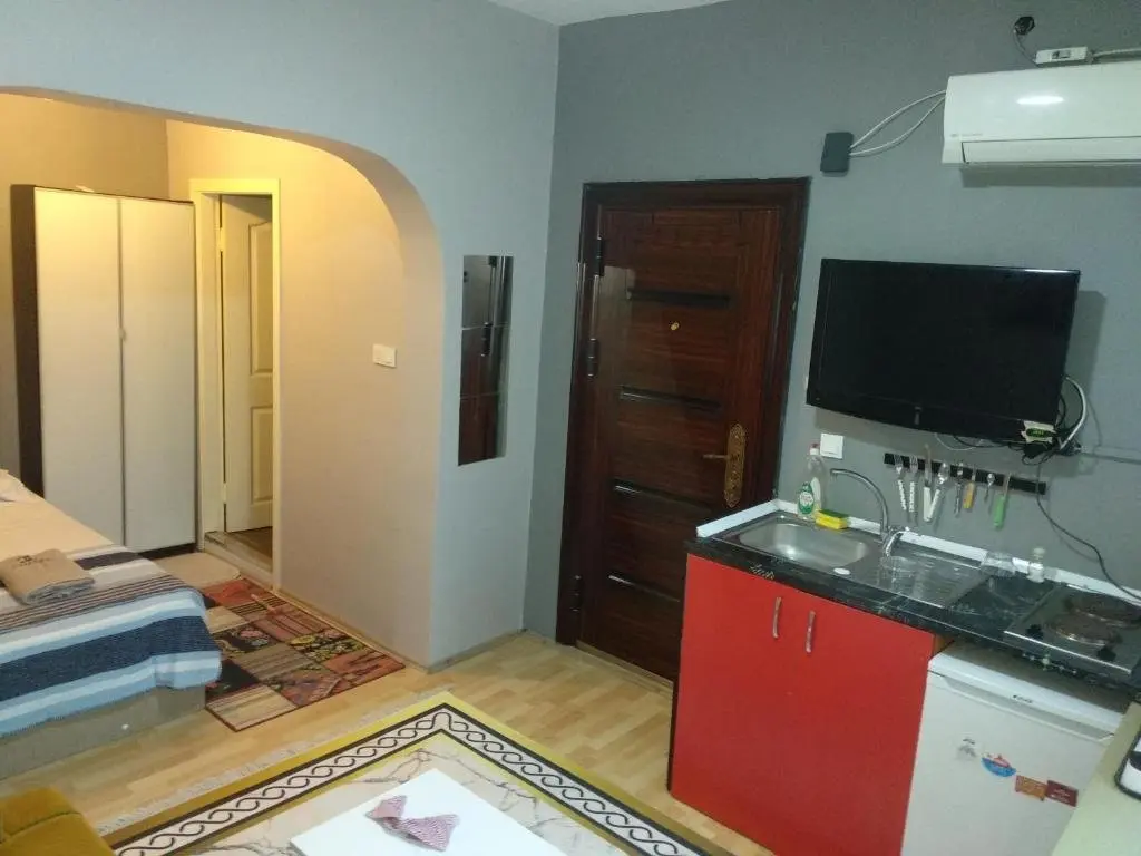 Стамбул: hygienic affordable central accommodation near metro