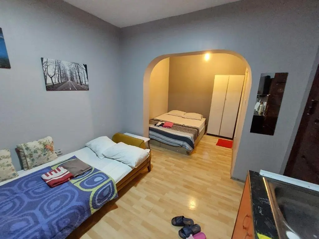 Стамбул: hygienic affordable central accommodation near metro