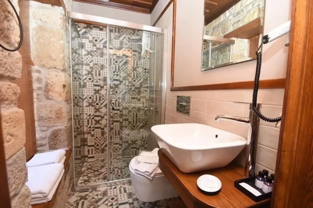 Helvaci: Sim Otel