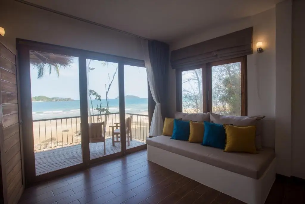 Чумпхон: The Nest Private Beach Resort