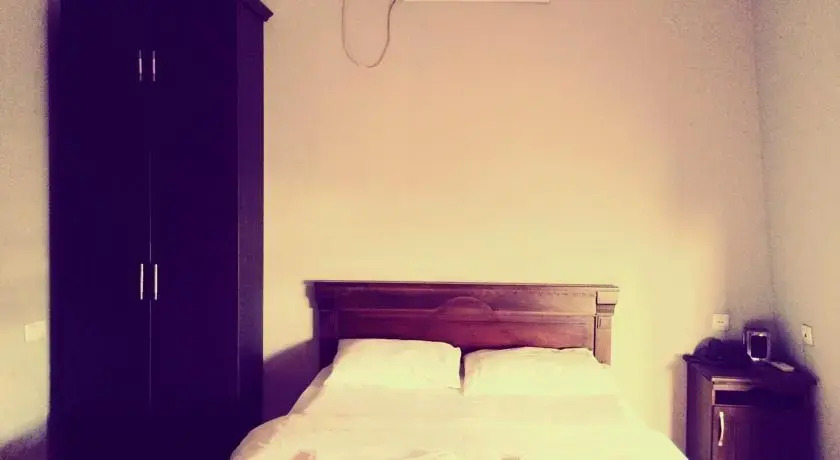 Батуми: Hotel Alex
