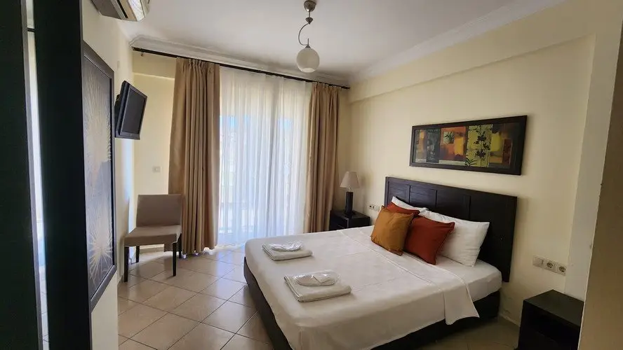 Безбюк: Kharma Beach Club Spa Apollonium Bay Villas