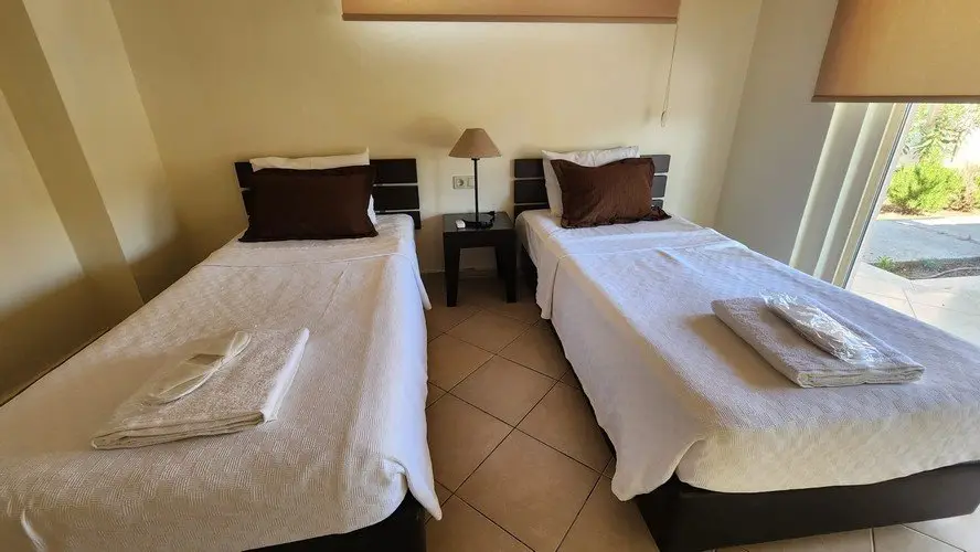 Безбюк: Kharma Beach Club Spa Apollonium Bay Villas