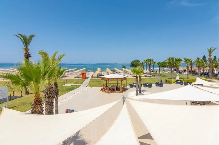 Безбюк: Kharma Beach Club Spa Apollonium Bay Villas