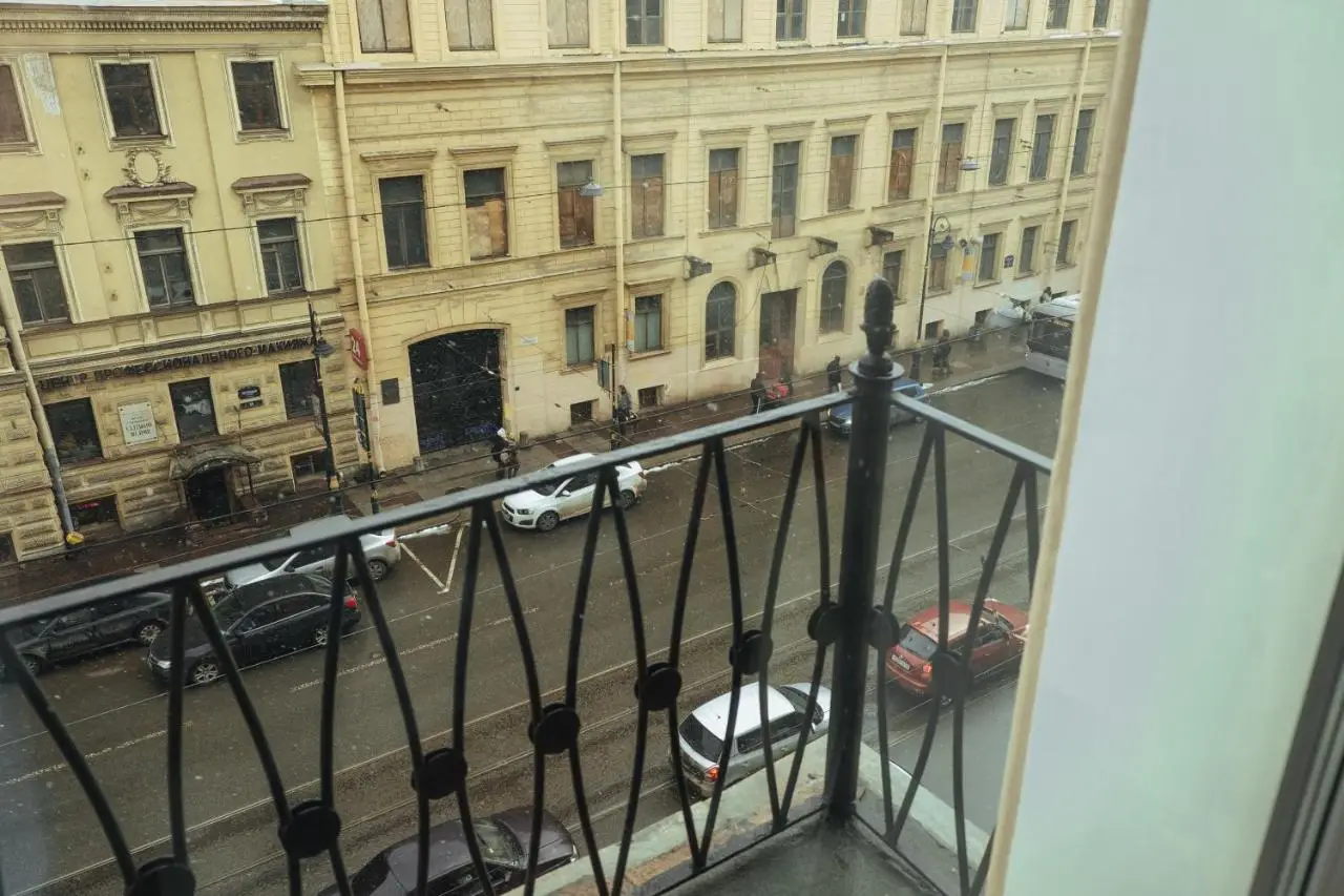 Санкт-Петербург: Меблированные комнаты Адажио
