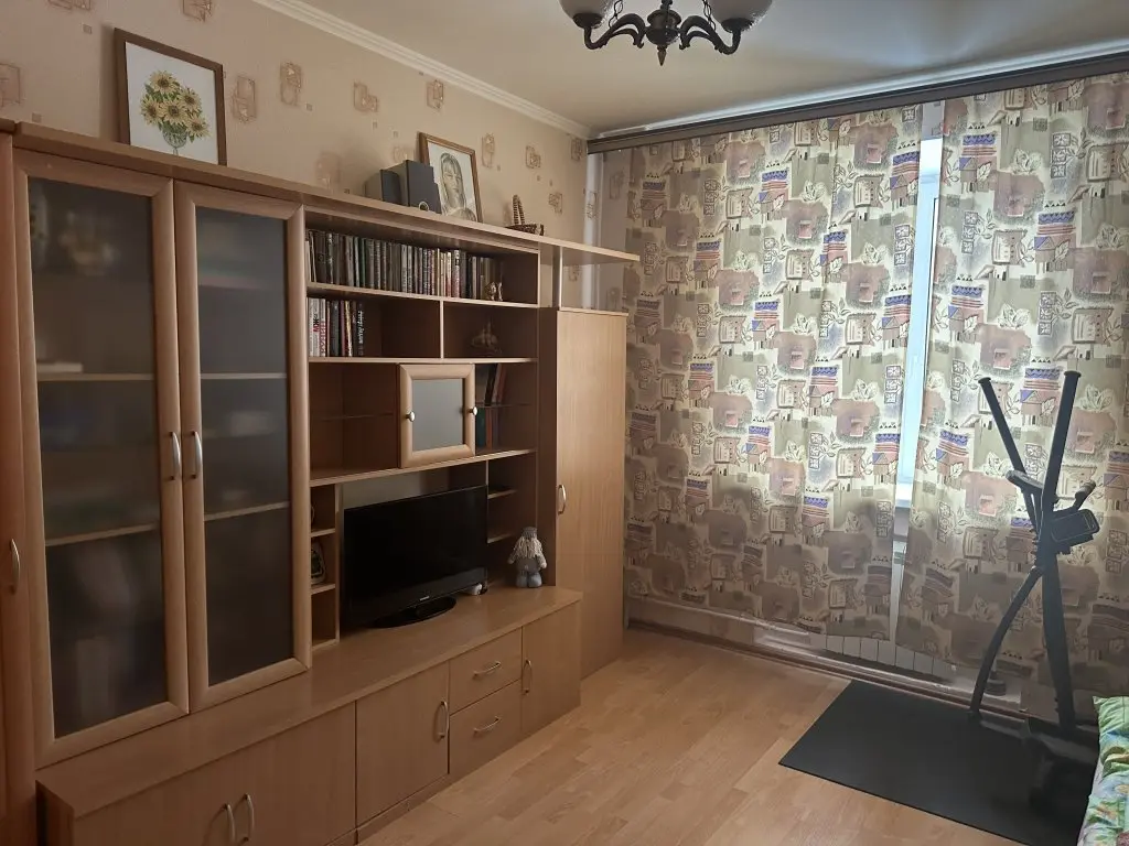 Кировск: Квартира Двухкомнатная на Мира 8А
