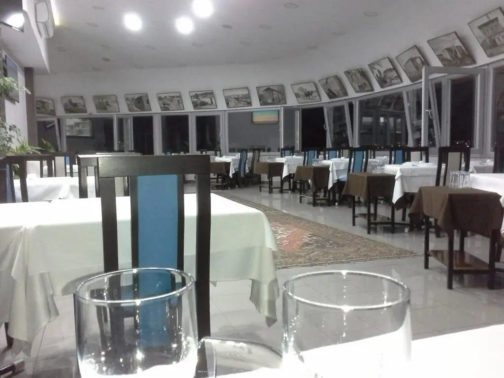 Аксарай: Üç Yıldız Hotel