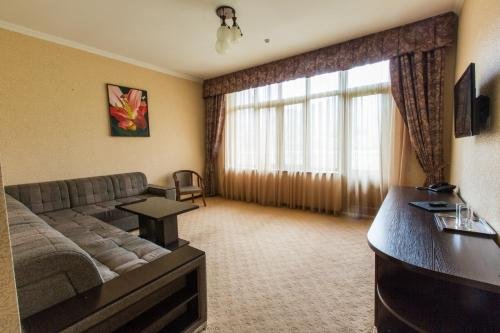 Чимган: Archazor Hotel