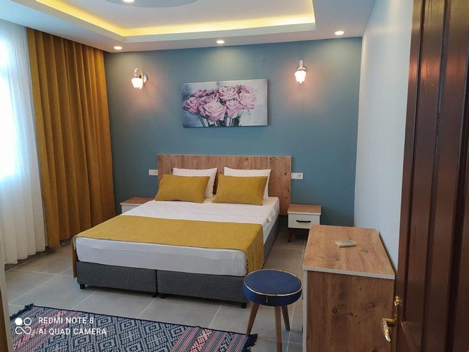 Патара: Ayhan Işık Apartları