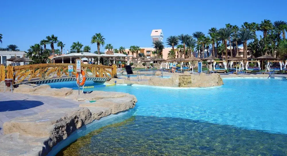 Хургада: Beach albatros resort Azrak VIP Package