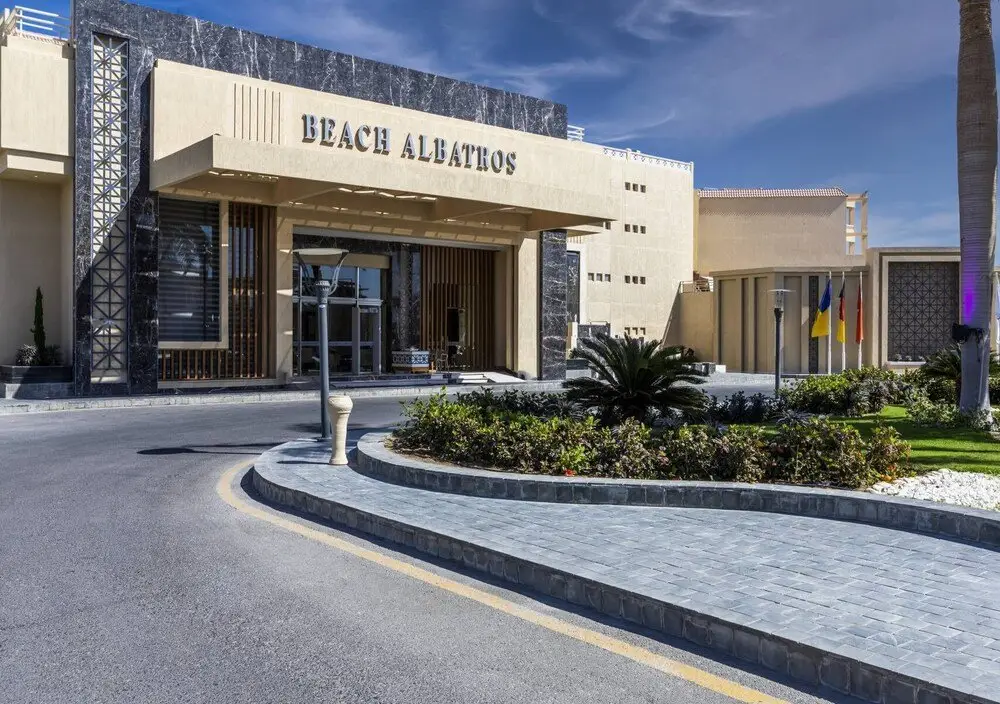 Хургада: Beach albatros resort Azrak VIP Package