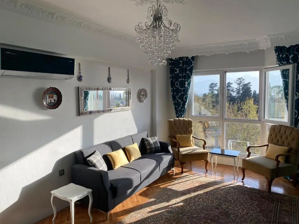 Анталья: Antalya Sunsets, Seaview, Next to Old Town, 3 BR, Elevator