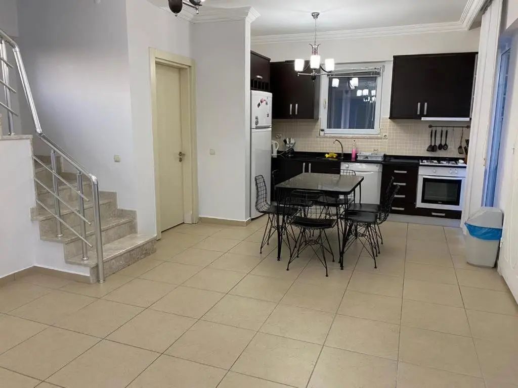 Белек: 3 katlı triplex havuzlu