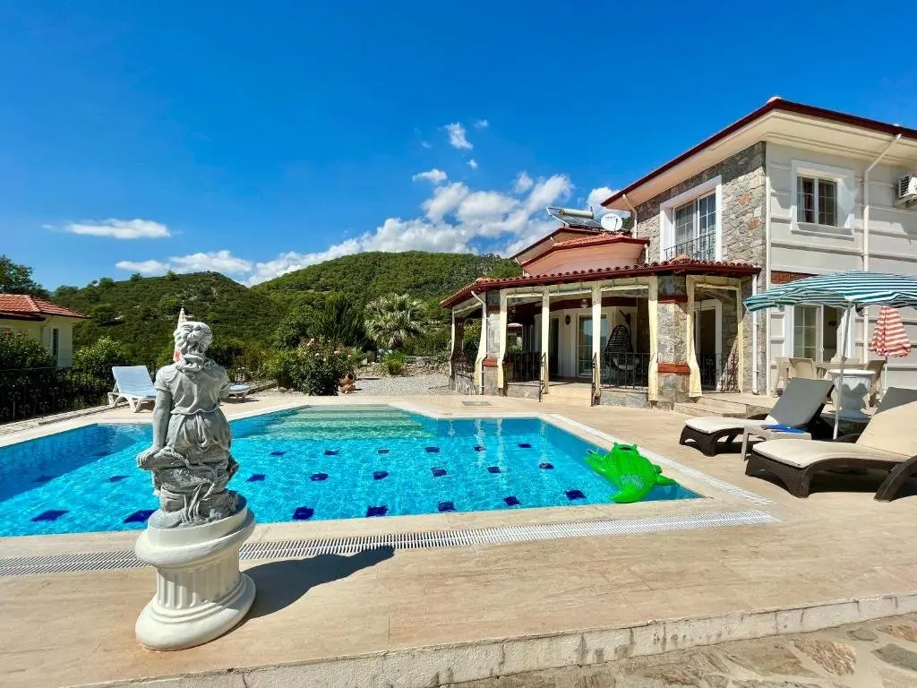 Фетхие: 4 Bedroom - 3 Bathroom - 8 Person, Private Pool - Private 1000m2 Garden, DETACHED Villas, Unlimited WiFi - Free Parking