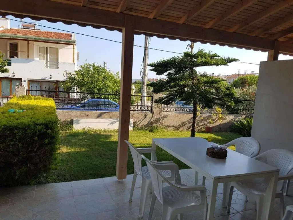 Чешме: Alaçatı'da Bahçeli 3+1 Villa
