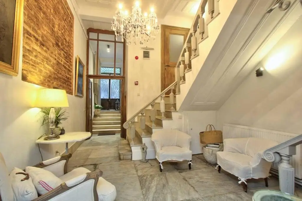 Стамбул: Unique 19Th Century Levantine Mansion In Tomtom