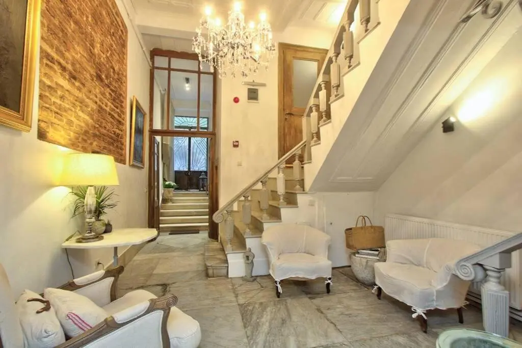 Стамбул: Unique 19Th Century Levantine Mansion In Tomtom