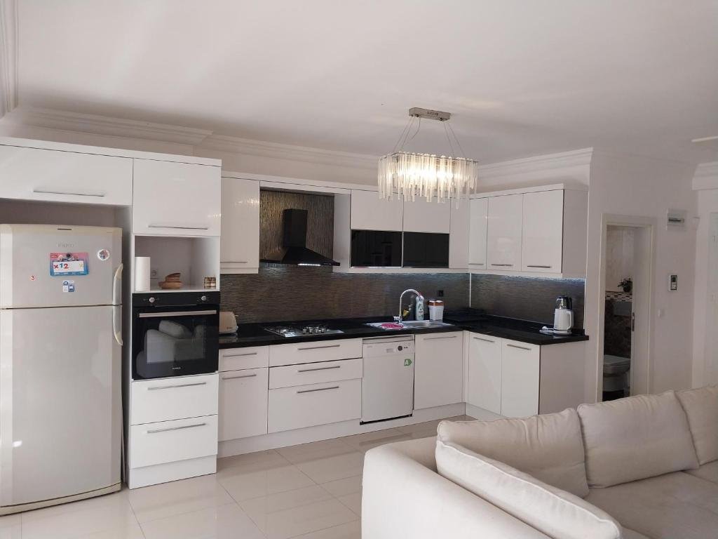 Аланья: 100m to the sea by the Dim River two bedroom fully equipped and furnished luxury house