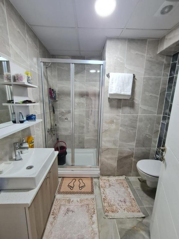 Стамбул: 1-bedroom, nearby services, park, free wifi, free parking- NK2