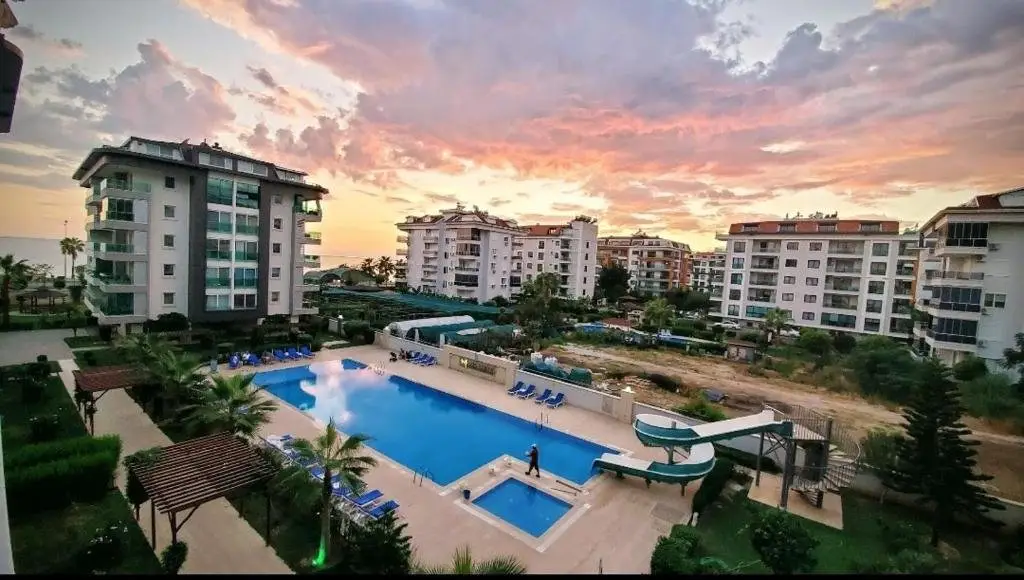 Аланья: 17 Beach Front Residence Homes