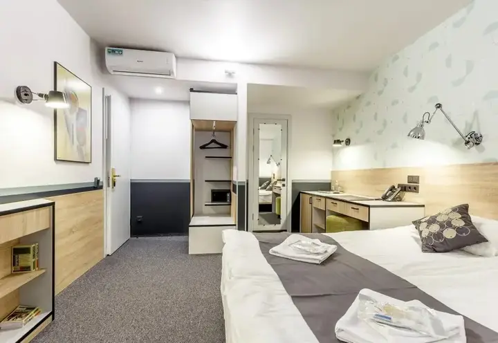 Санкт-Петербург: Old Flat Hotel 1-st Sovetskaya