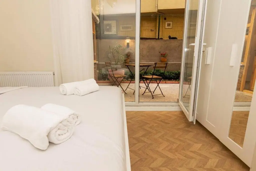 Стамбул: Yakamoz 2 BR Stylish House with garden in Kadikoy