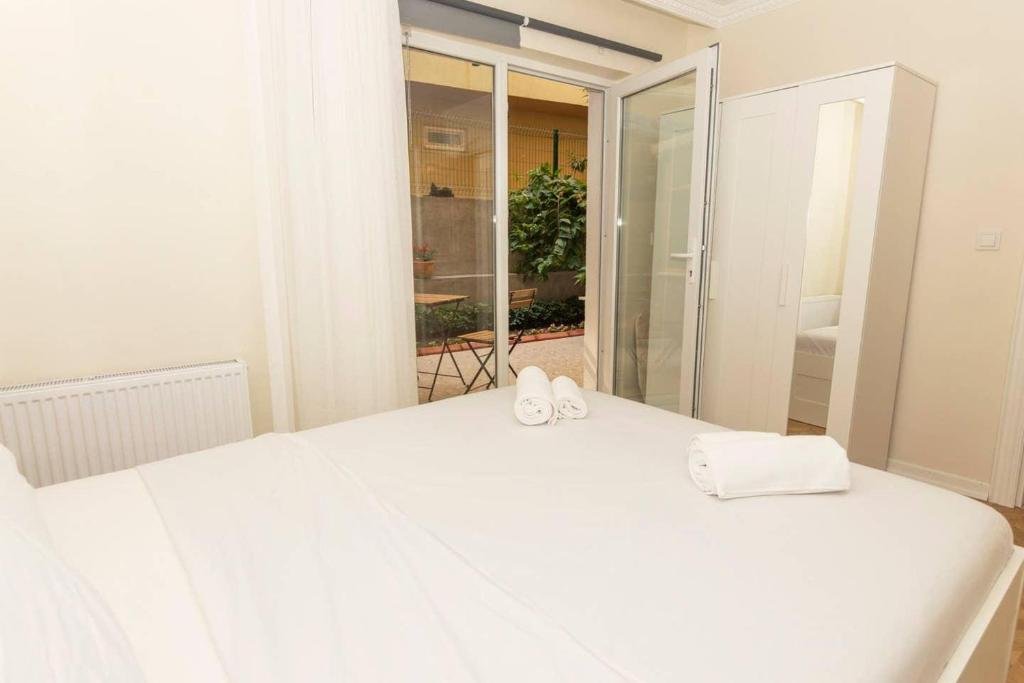 Стамбул: Yakamoz 2 BR Stylish House with garden in Kadikoy