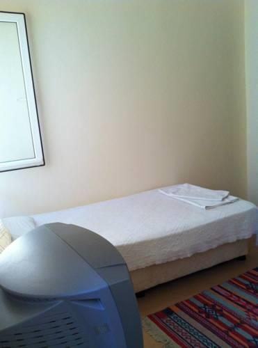 Тургутрейс: Dilek Pension