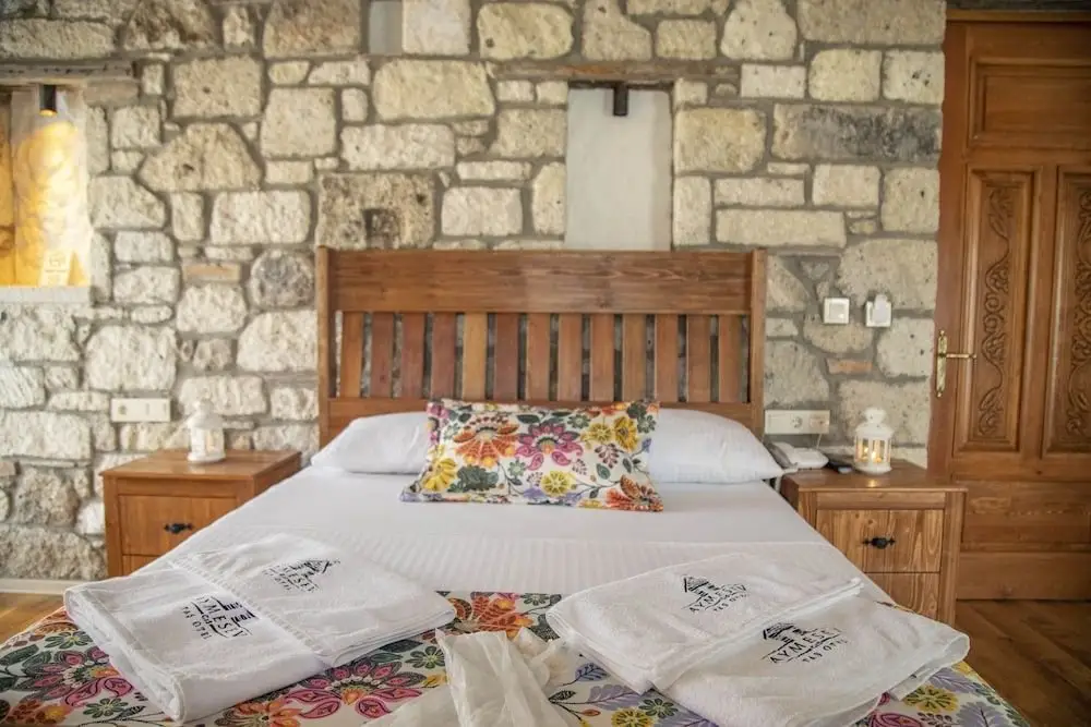 Чешме: Aymesev Tas Otel