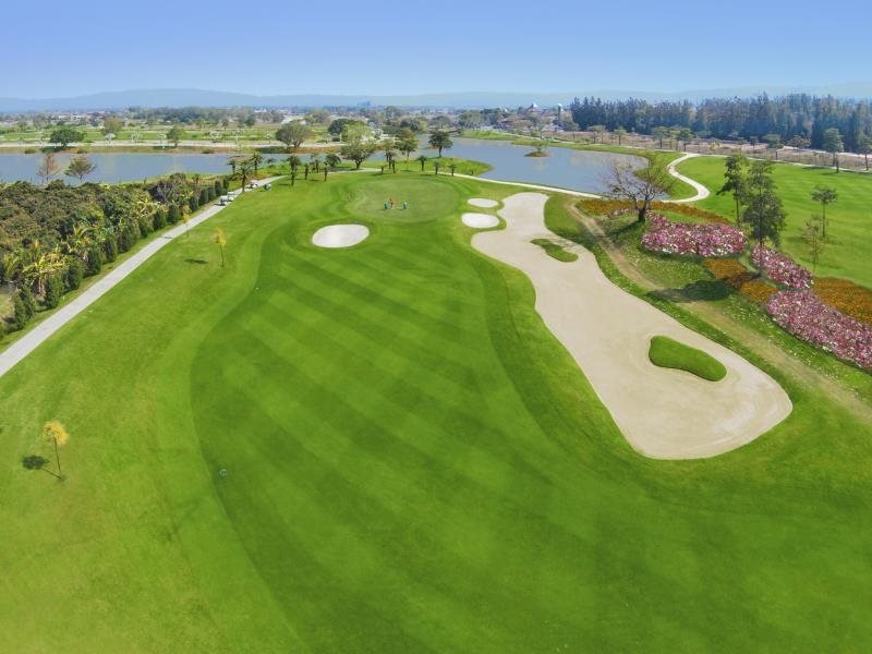 Мае-Он: Gassan Lake City Golf Club & Resort