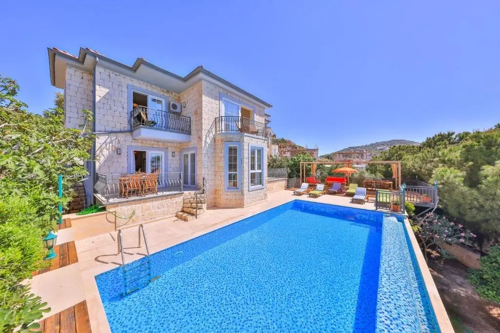 Каш: Kaş, deniz manzaralı, 6 kişilik villa