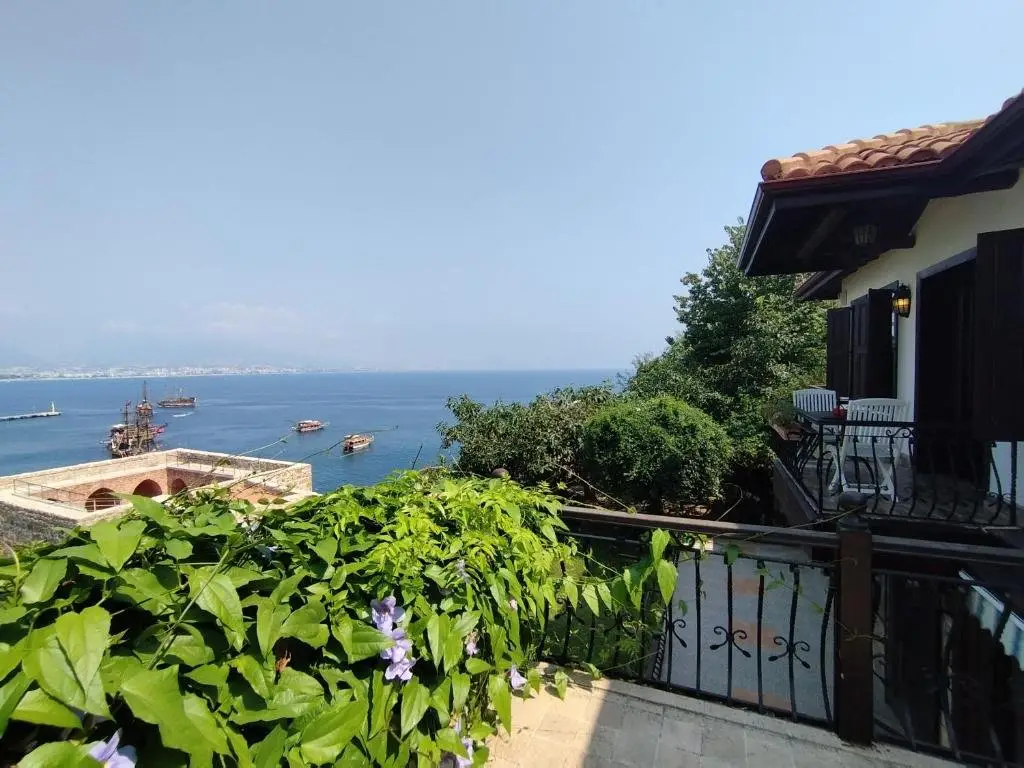 Аланья: Escape to History in a Stunning Stone House with Garden and Sea View in the Heart of Alanya