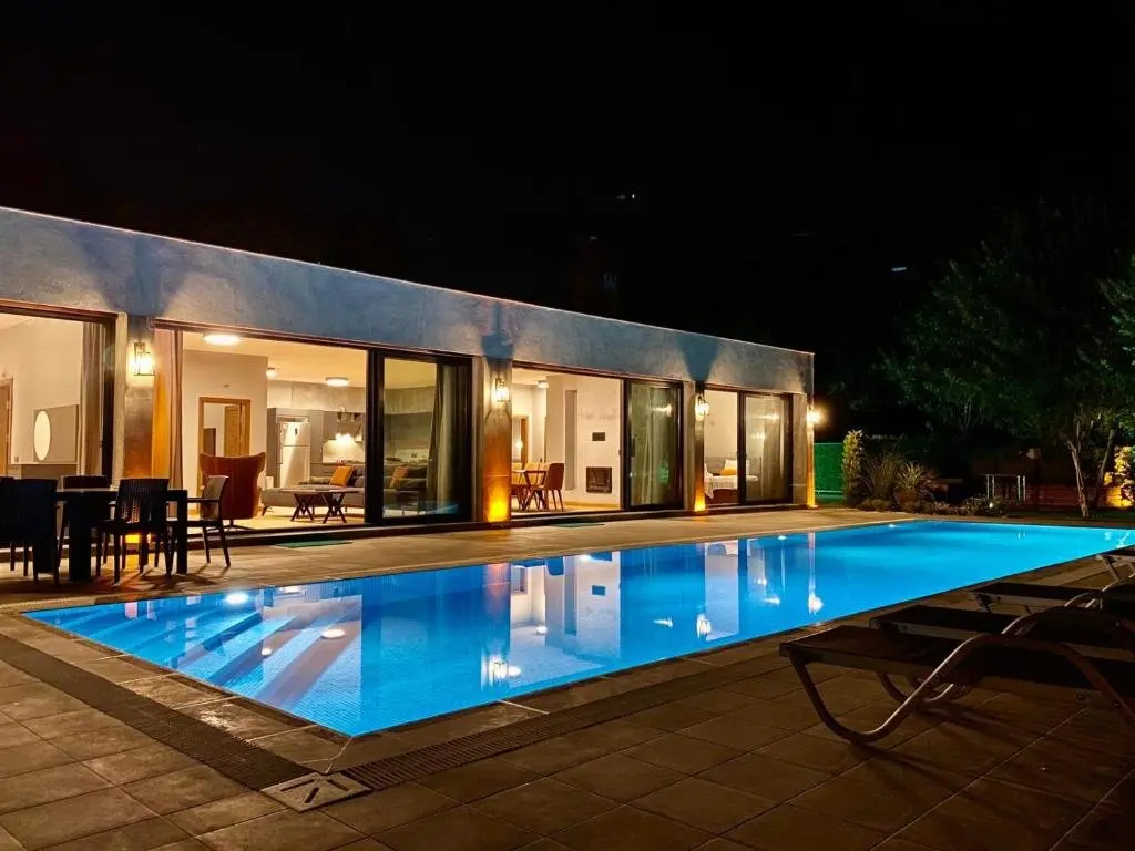 Фетхие: Kayaköy'de Kiralık 8 Kişilik Lüks Villa