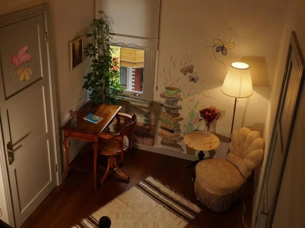 Стамбул: Tilas - Rooms in 19th Century Wooden Townhouse,Kadikoy