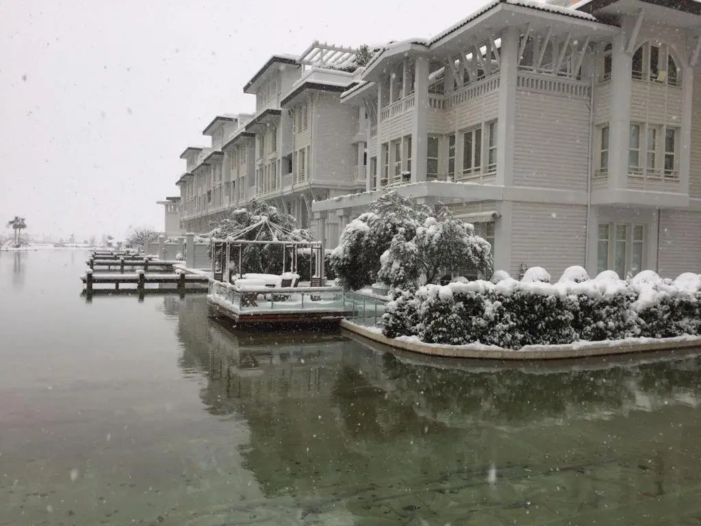 Бурса: Hallmark Bursa