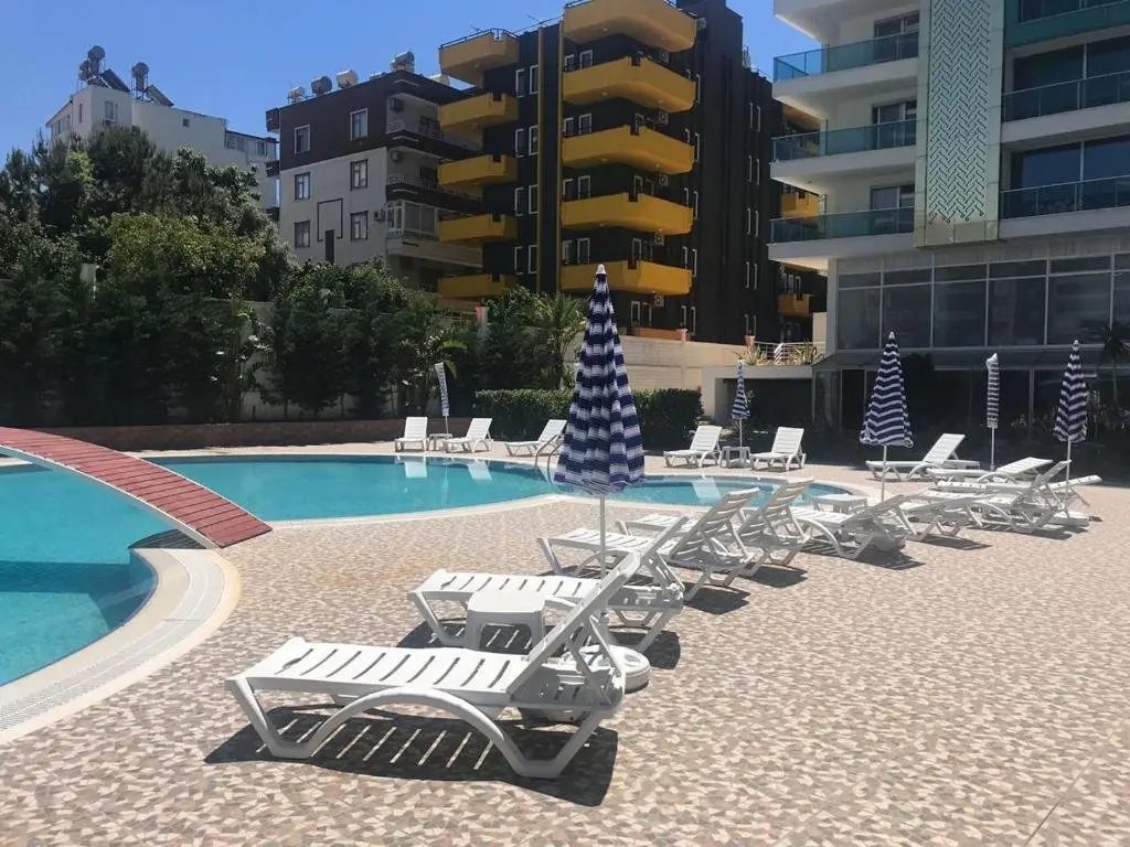 Аланья: Empire Residence Alanya/Mahmutlar 50m от моря
