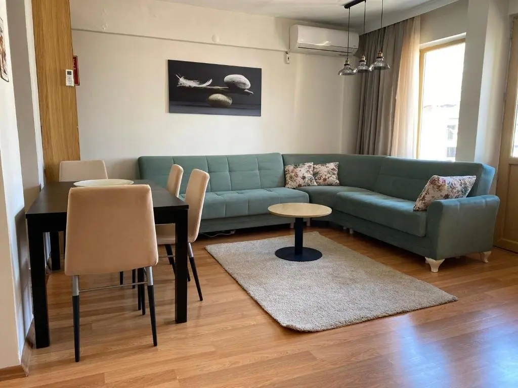 Стамбул: Renewed Apartment in Cihangir 2+1 Bosphorus View
