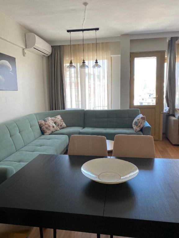 Стамбул: Renewed Apartment in Cihangir 2+1 Bosphorus View