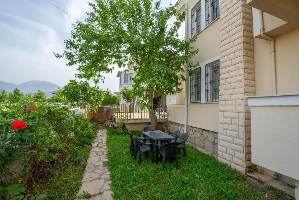 Фетхие: Sahile Yakın Havuzlu Villa 6+2 kişilik