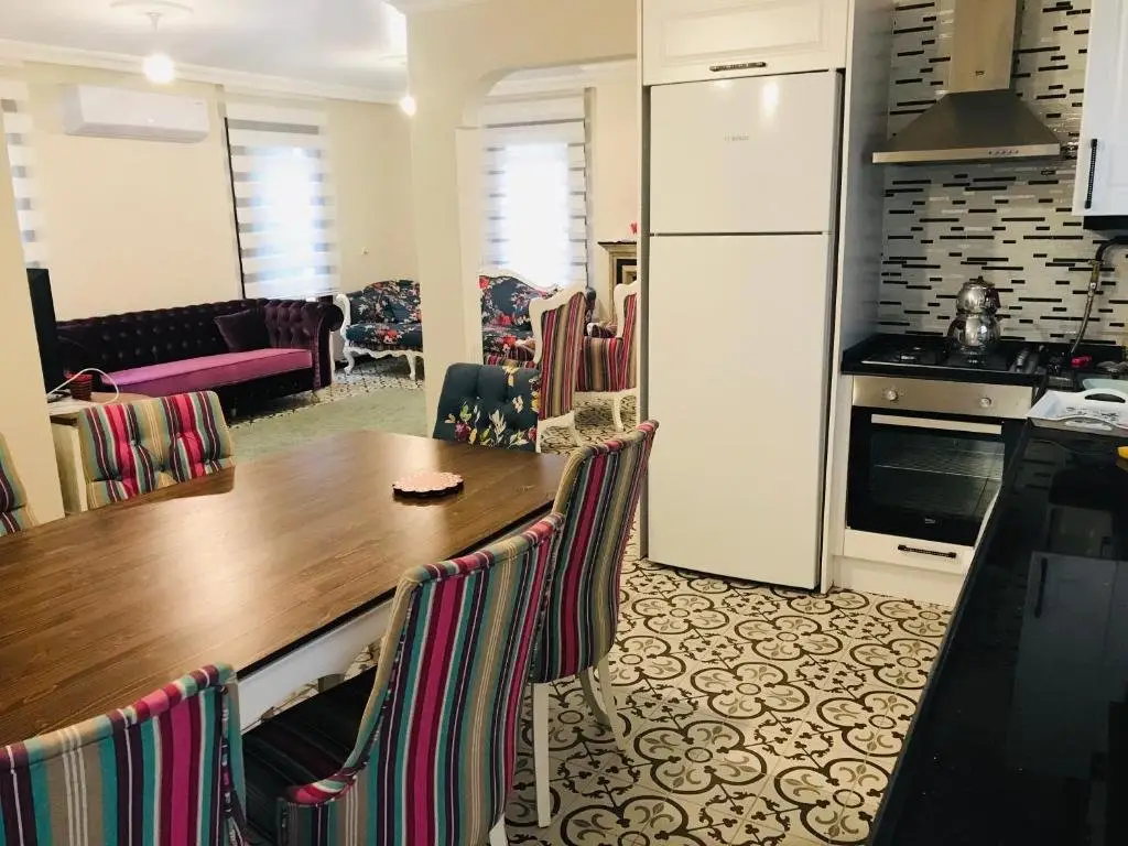 Сакарья: Sapanca Manzara Villa 1 Isıtma Havuzlu