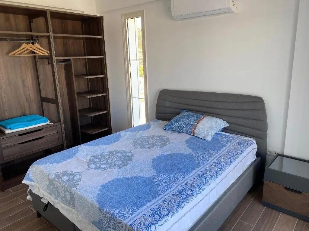 Чешме: Çeşme'De Havuzlu,Doğa Ve Deni̇z Manzarali Lüx Vi̇lla