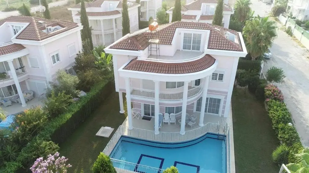 Белек: Villa Aslam, Kadriye Mahallesi 236 Sokak No: 1-4 Tolerance Golf Sitesi C-1 Blok, Serik, Antalya