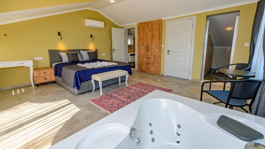 Фетхие: Söğüt 3 - 4 Bedroom with jacuzzi in Fethiye