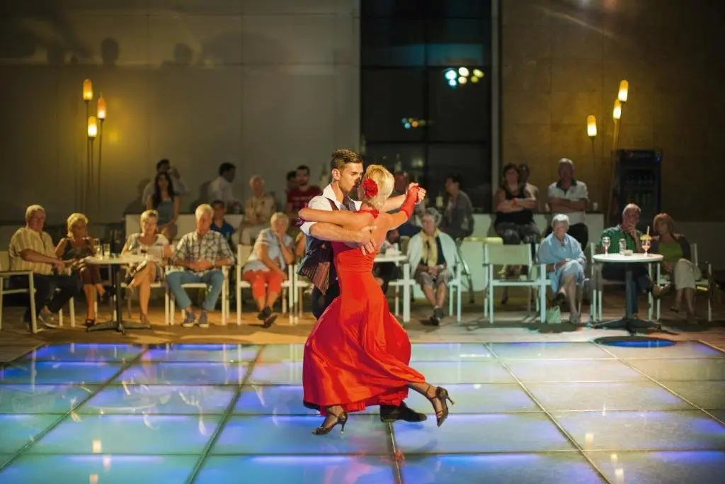 Манавгат: Blue Side Only Adult 16 (Adults only)