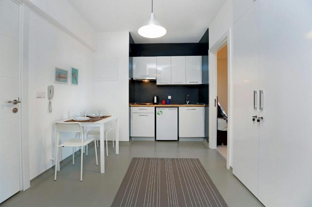 Урла: Private room in a two bedroom apartment