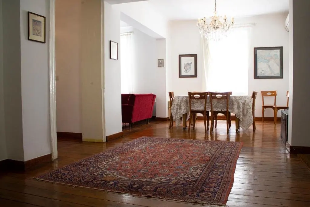 Стамбул: Historical 135 sqm apartment near Galata Tower