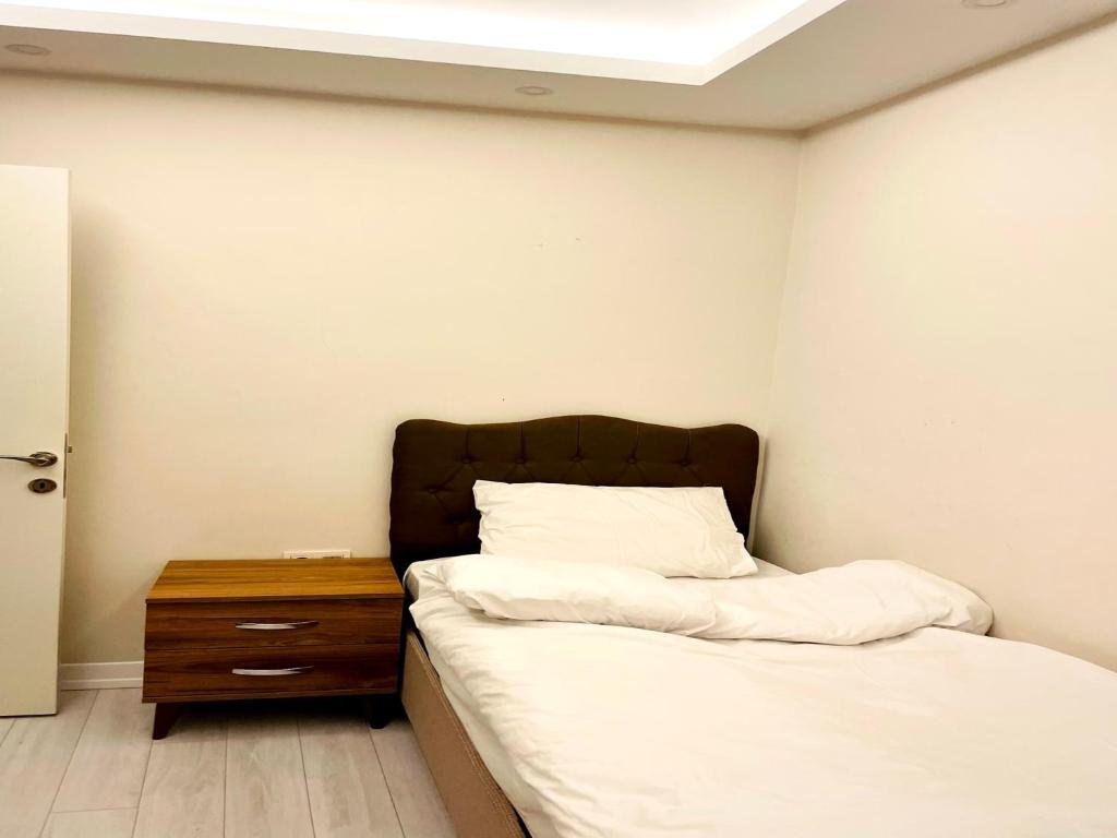 Стамбул: LUXE Bright 2bdr in Center